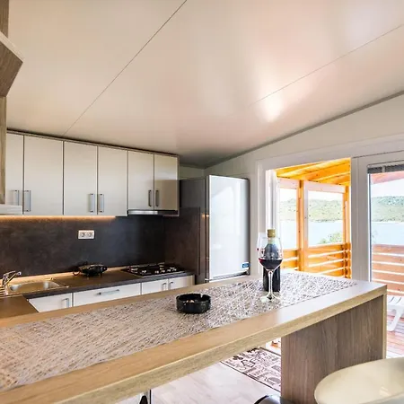 Mobile Rock Rose 2 Holiday home Tkon