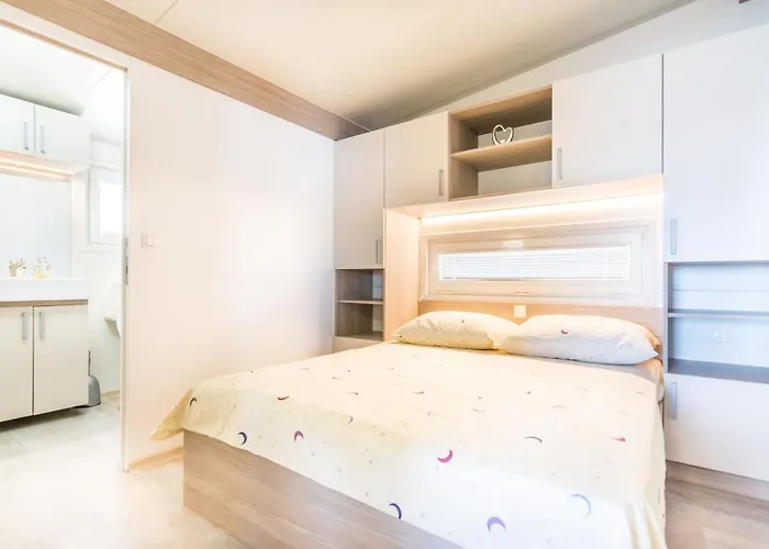 Mobile Rock Rose 2 Vikendica Tkon