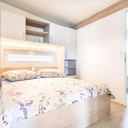 Mobile Rock Rose 2 Ferienhaus